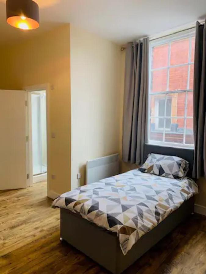 8 Fish Street, Budget City Centre Accomodation Leeds  Eksteriør billede